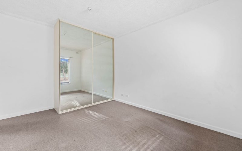 Coastal Living Just Moments from Henley Beach