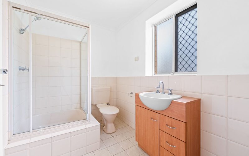 Coastal Living Just Moments from Henley Beach