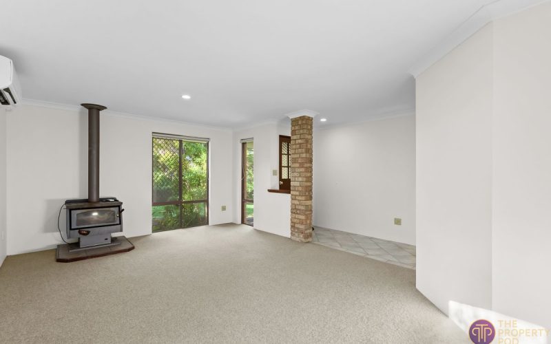 18 Elm Close