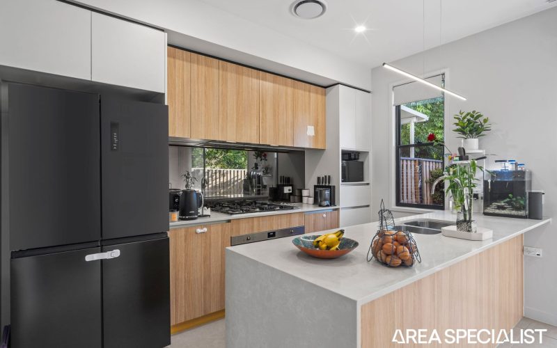 37/1 Lake Serenity Boulevard, Helensvale QLD 4212