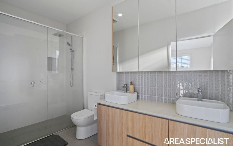 37/1 Lake Serenity Boulevard, Helensvale QLD 4212