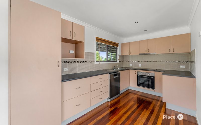 Wide Frontage, Side Access & Endless Potential on 693m²