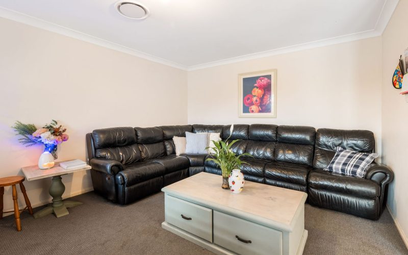 Peaceful Rural Living with Space for the Whole Family