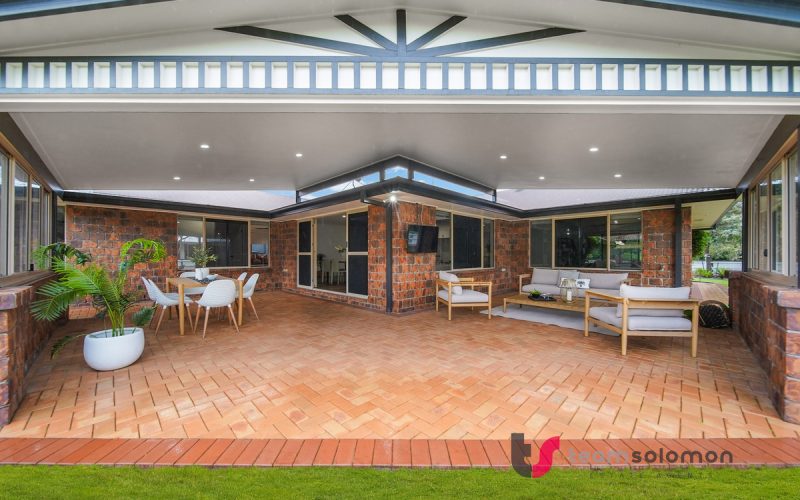 Spacious Family Living in the Prestigious Ormiston College Precinct