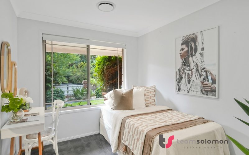 Spacious Family Living in the Prestigious Ormiston College Precinct