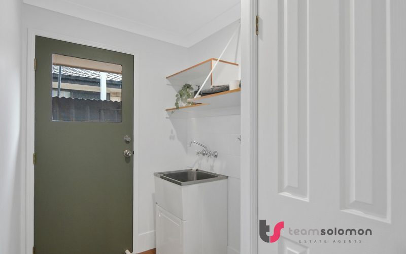 Spacious Family Living in the Prestigious Ormiston College Precinct