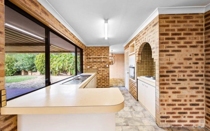 4 Hodgson Place, Kardinya