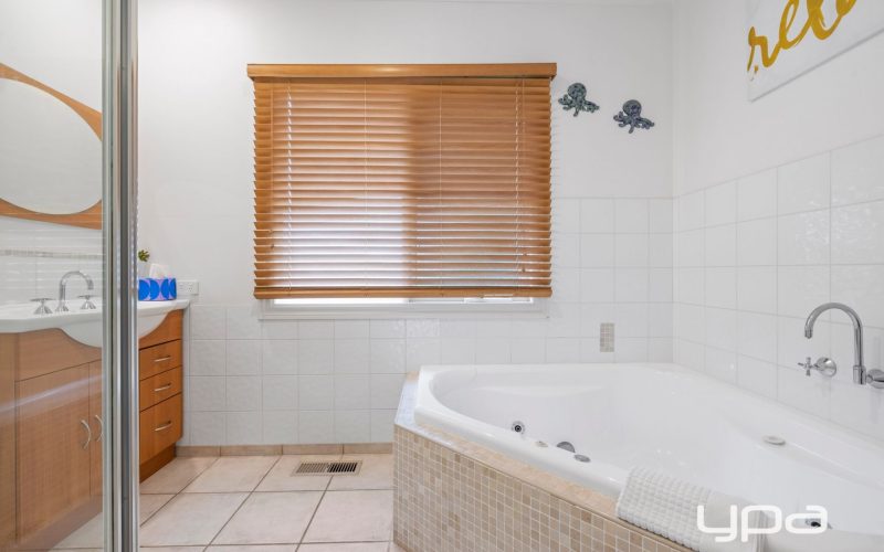 CHARACTER, SPACE & LIFESTYLE - BAY VIEW DEVELOPMENT POTENTIAL