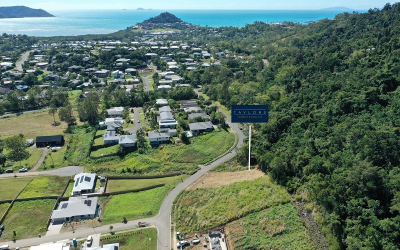 Elevated Prime Land Opportunity in Growing Cannonvale