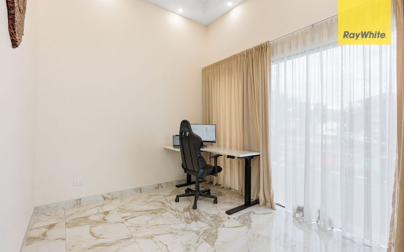 A Masterpiece of Modern Luxury in Prestigious Colebee