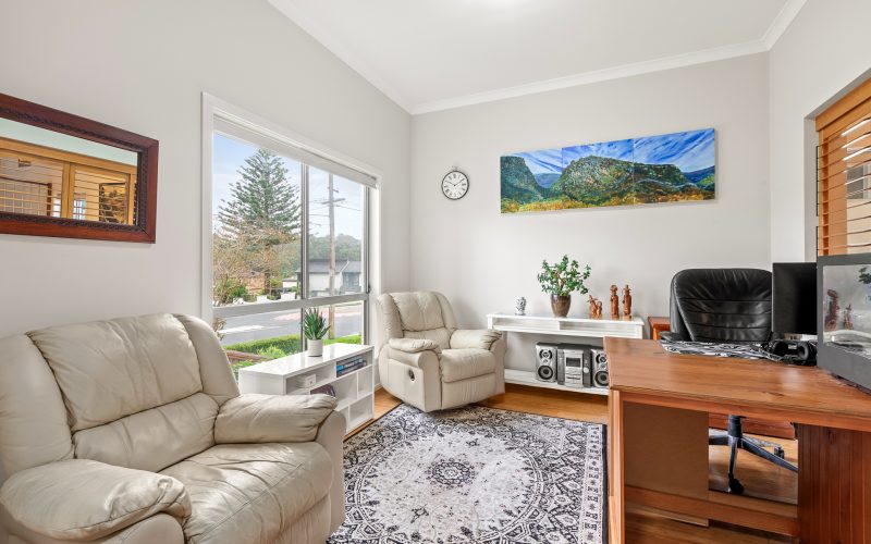 73 Monash Road