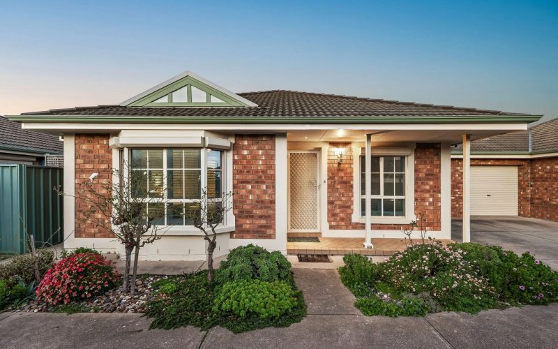 Claim your Coastal Proximity with Style in Seaton