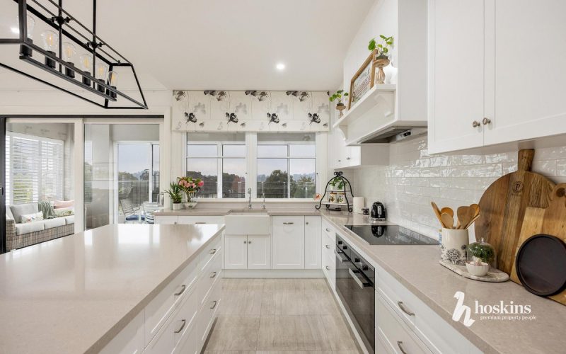 Iconic Hamptons Luxury with Panoramic Views