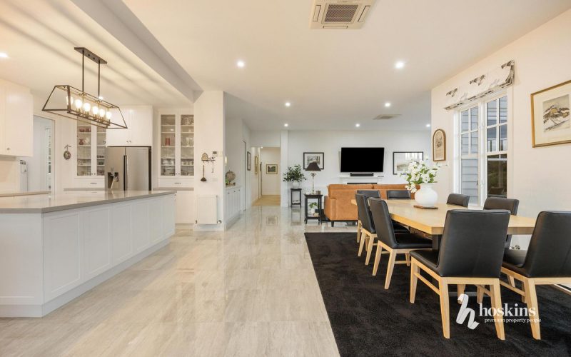 Iconic Hamptons Luxury with Panoramic Views