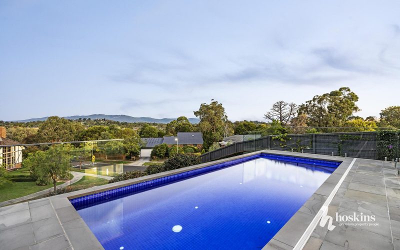 Iconic Hamptons Luxury with Panoramic Views