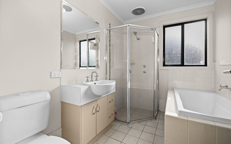 Comfortable Three-Bedroom Living with Everyday Convenience