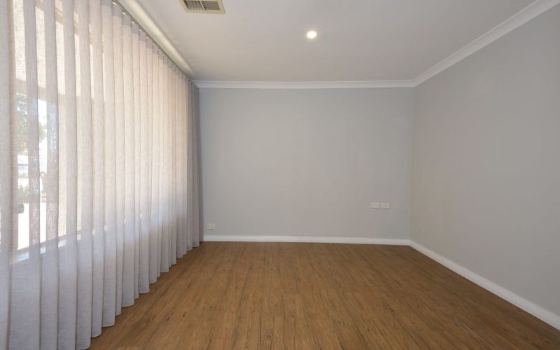 INVESTMENT WITH FUTURE SUBDIVISION POTENTIAL!!