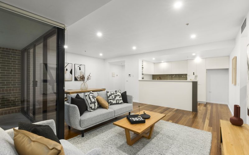 PREMIUM GROUND FLOOR APARTMENT WITH GENEROUS PROPORTIONS