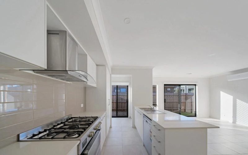 73 Sumac Street Brookfield VIC