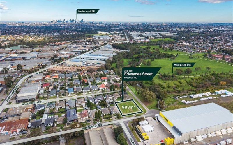 PRIME RESIDENTIAL LANDHOLDING WITH PLANNING APPROVAL FOR 5 TOWNHOUSES
