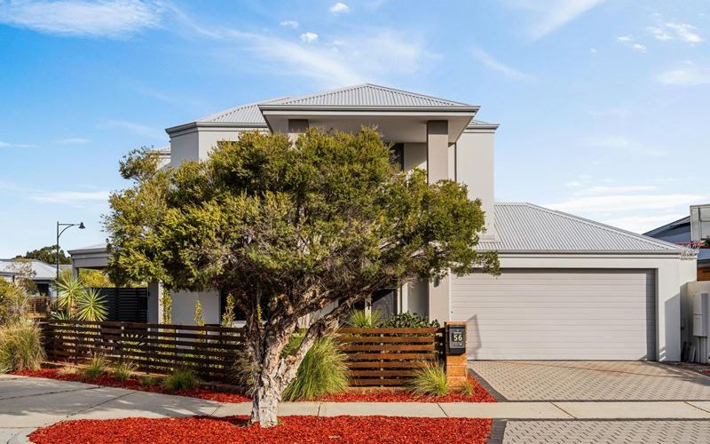 56 Barrington Avenue, Champion Lakes