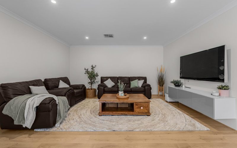 56 Barrington Avenue, Champion Lakes