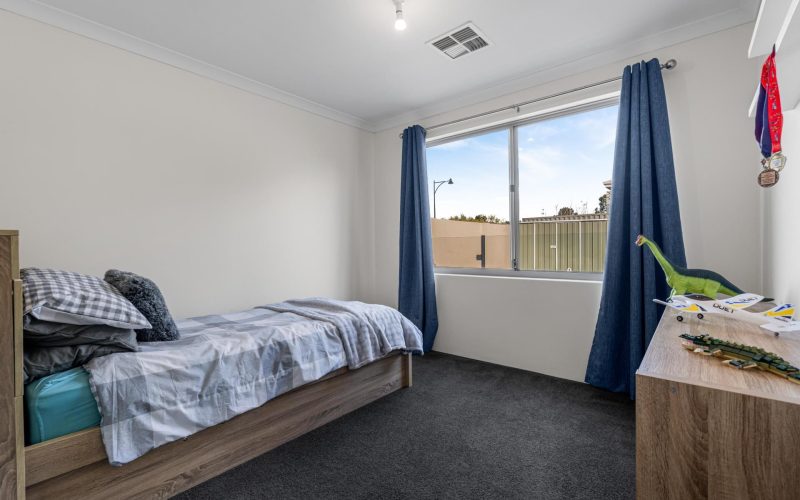 56 Barrington Avenue, Champion Lakes