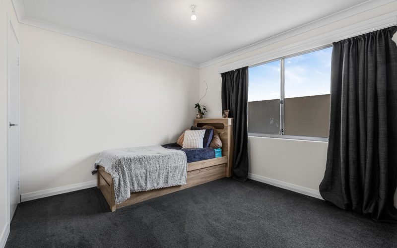 56 Barrington Avenue, Champion Lakes