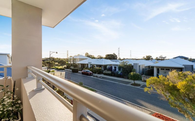 56 Barrington Avenue, Champion Lakes