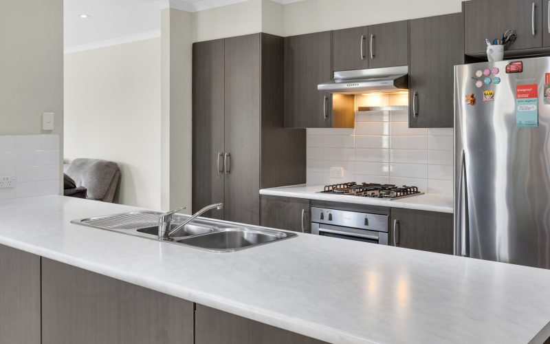 SPACIOUS STYLISH 3 BEDROOM FAMILY HOME!!