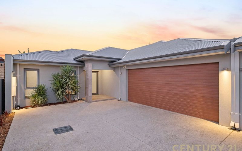 The Full Package!! - Custom Designed 3 Bedroom, 3 Bathroom Home!!