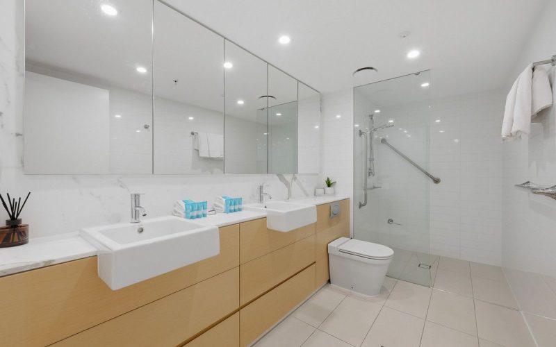 North-East Beachfront Luxury in Ambience - Ready to Move In!!