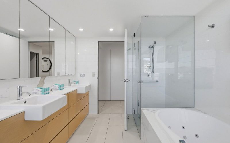 North-East Beachfront Luxury in Ambience - Ready to Move In!!