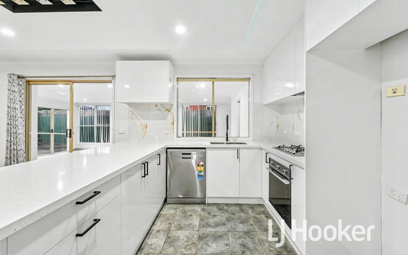 35 Bateman Grove, Hampton Park
