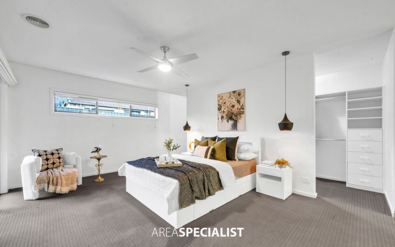 22 Yammerbook Way, Cranbourne East VIC 3977