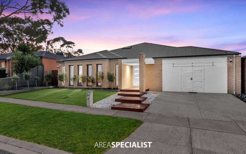 22 Yammerbook Way, Cranbourne East VIC 3977