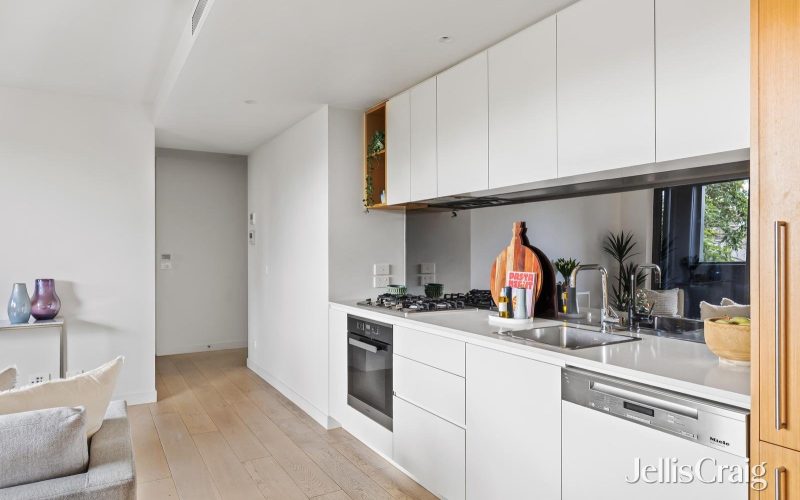 102/59 Canterbury Road, Canterbury