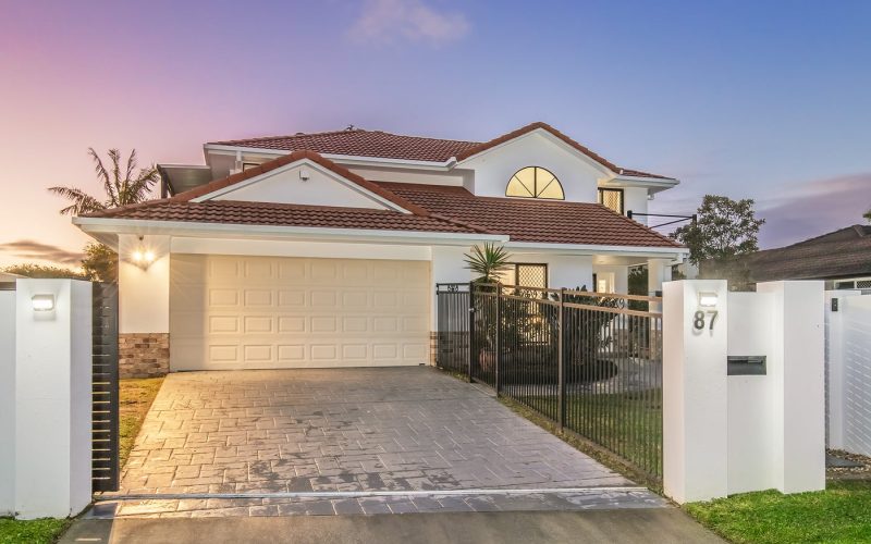 87 Honeyeater Drive