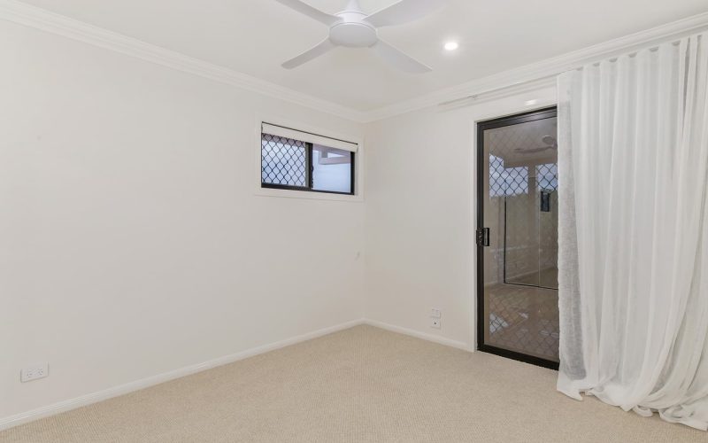 87 Honeyeater Drive