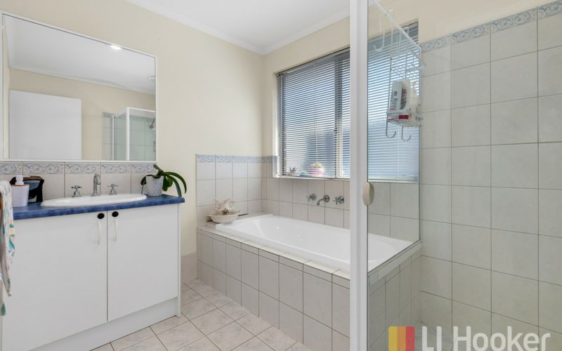 12 Somerset Grove, Craigmore