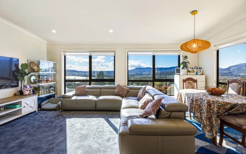 Modern Family Home with Stunning Views