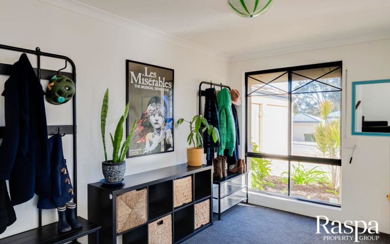 16 Provincial Mews, Bibra Lake