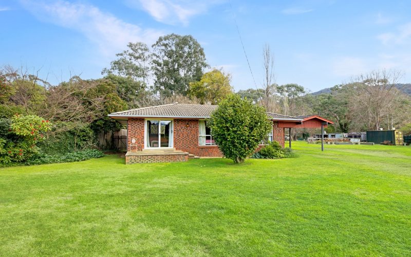 25-27 Wallace Drive Buckland VIC