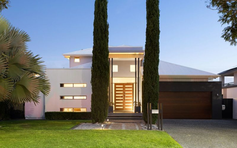 5016 Emerald Island Drive, Carrara Expressions of interest - closing 13th june QLD 4211
