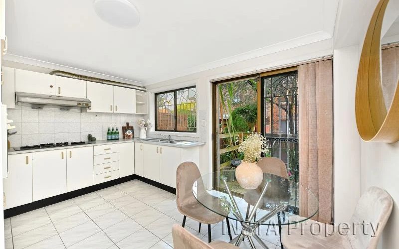8/128 Meredith Street Bankstown NSW