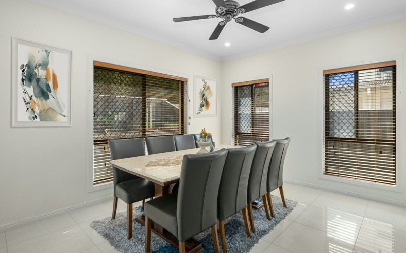 2 Tranquil Place, Mc Dowall QLD 4053