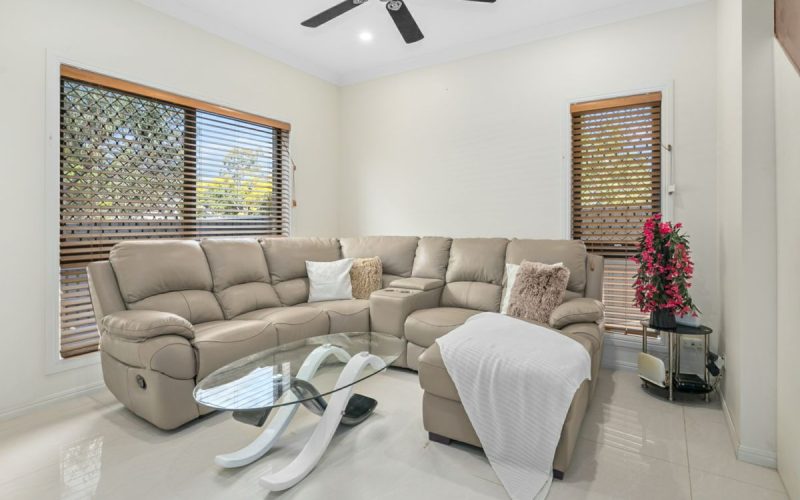 2 Tranquil Place, Mc Dowall QLD 4053