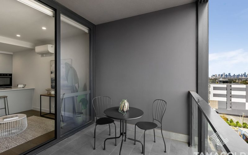 1004 / 80 High Street