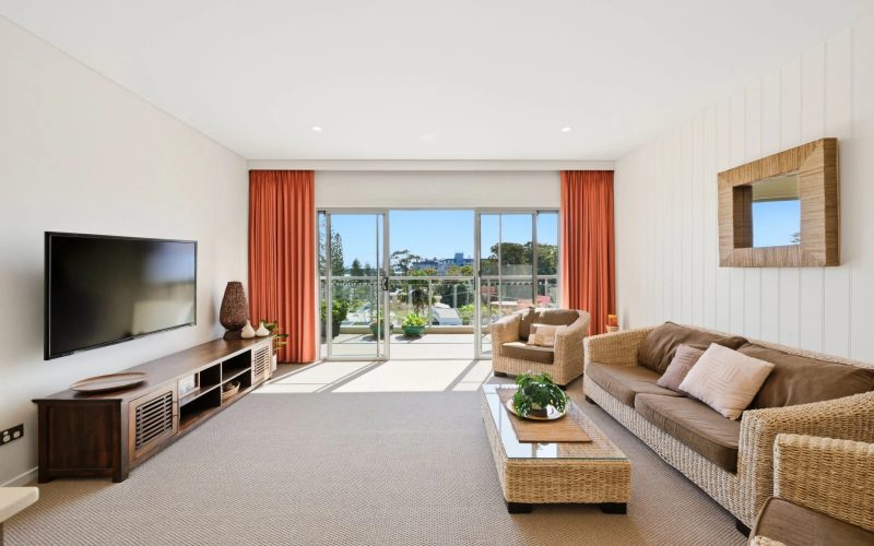 Pristine Penthouse Living In The Heart of The CBD