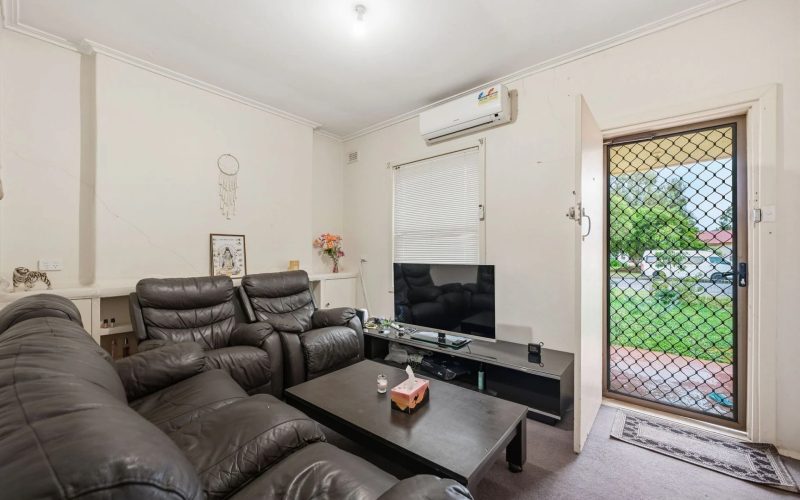 Explore Exciting Potential in Elizabeth Grove